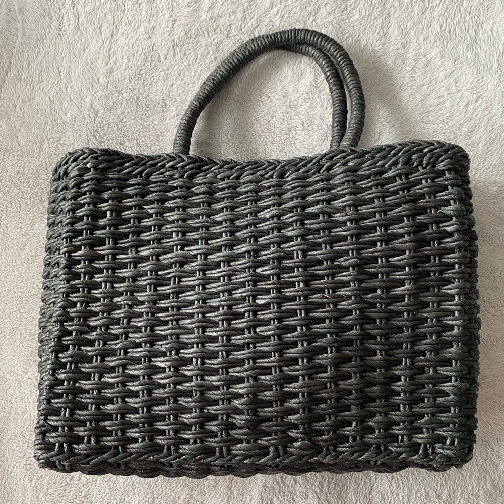 Wicker tote purse.